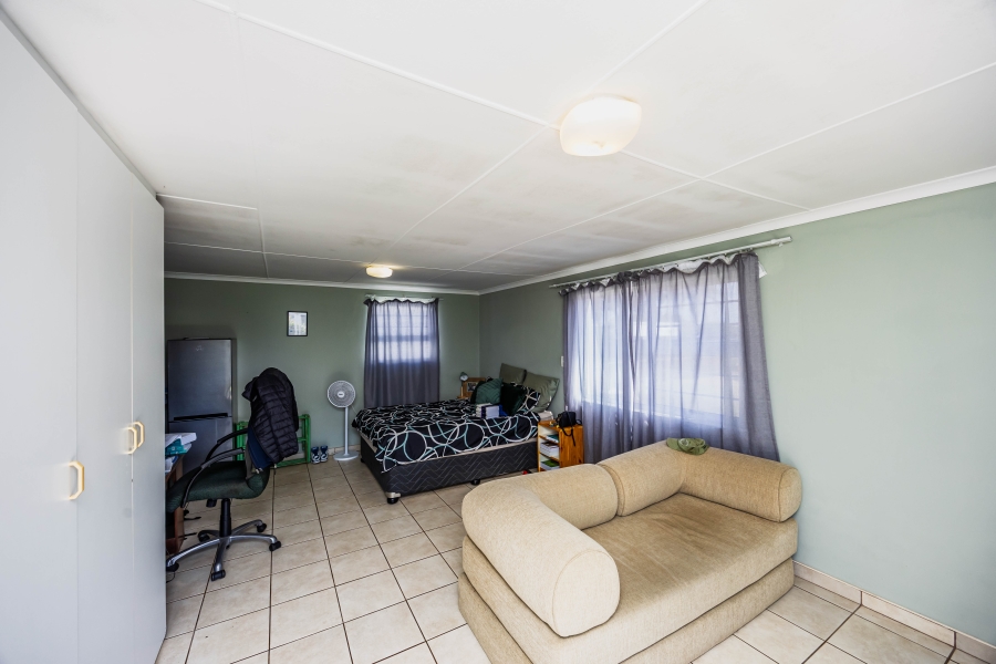 4 Bedroom Property for Sale in Beacon Bay Eastern Cape